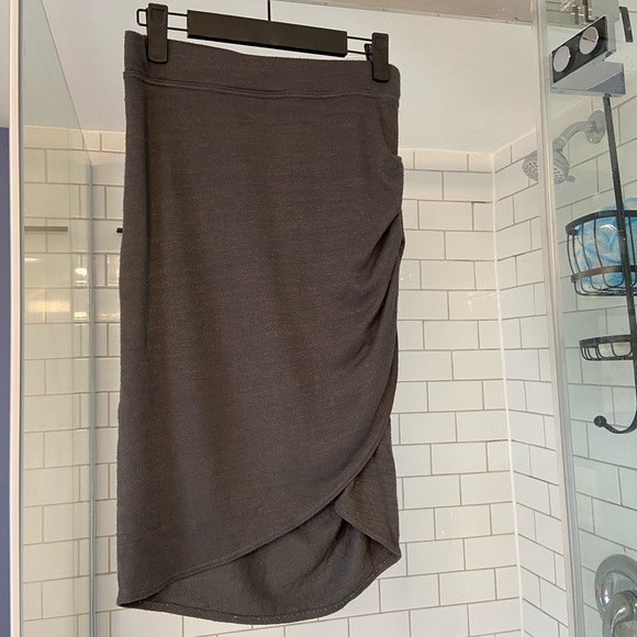 Wilfred Free Stretchy Ruched Skirt - Picture 1 of 5